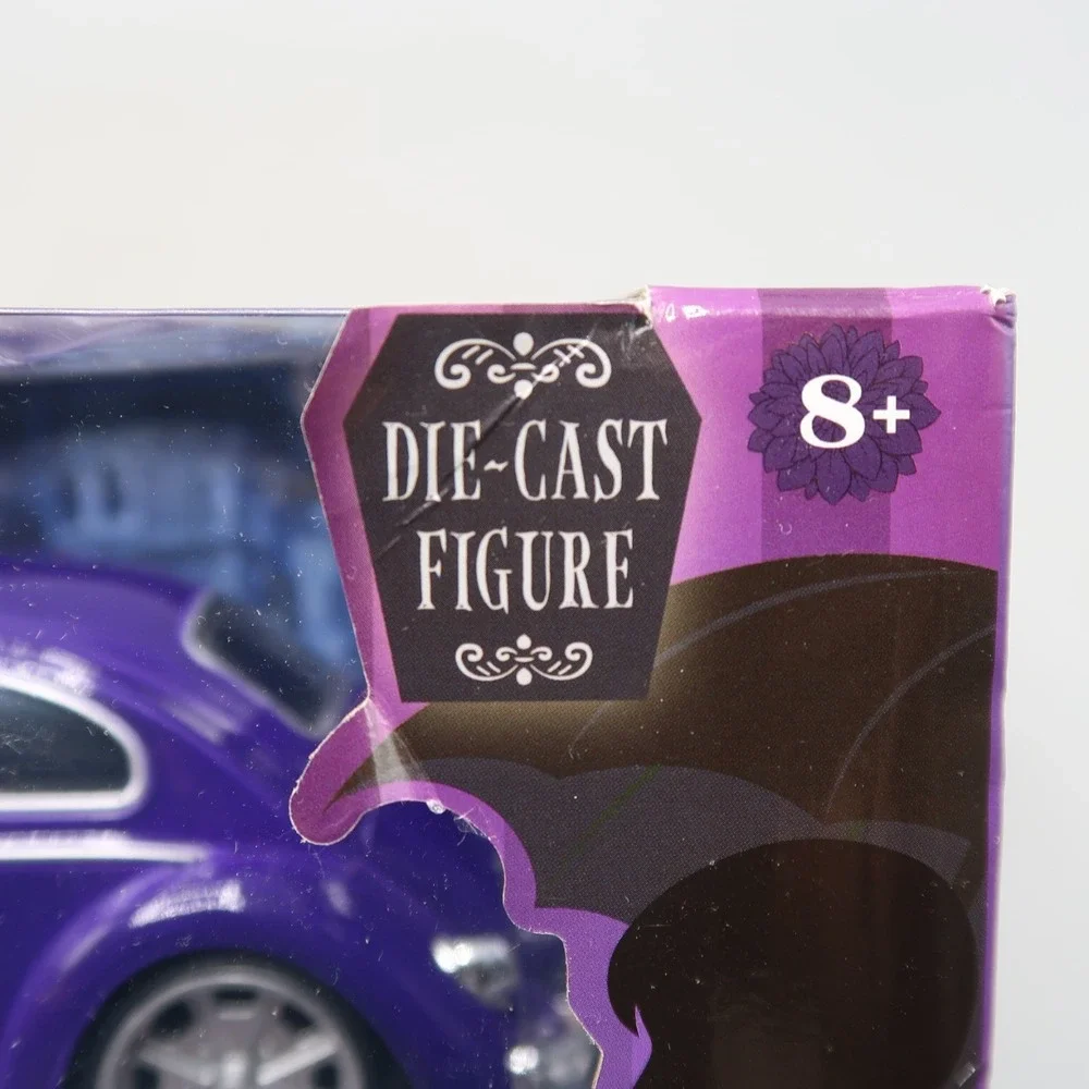 Jada Toys 1:24 Diecast Volkswagen Beetle‎ Purple Car Wednesday Figure